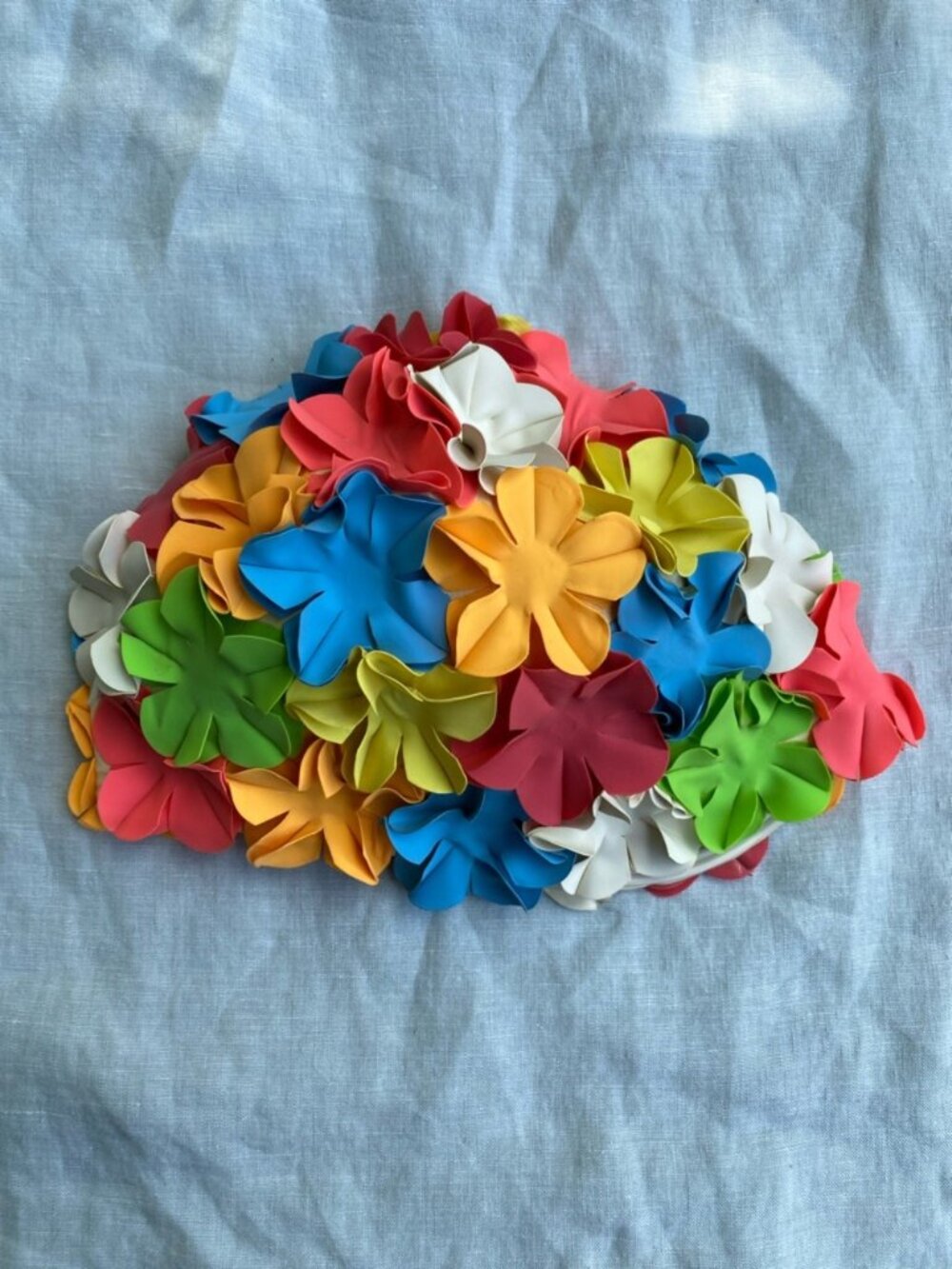 Vintage retro 3D flowers floral bathing swim cap - Picture 2 of 12